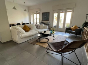 Lovely flat in Sheinkin street